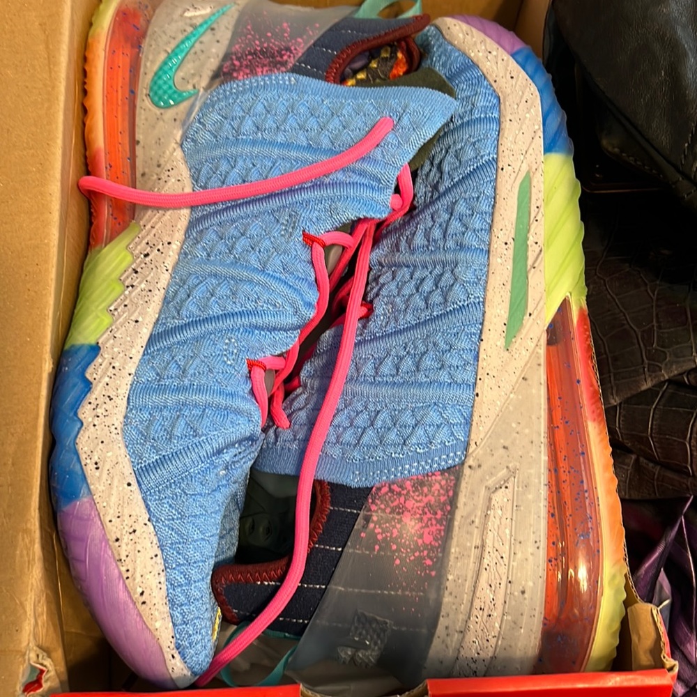 Nike Lebron 18 Men's Basketball